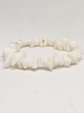 White Shell Chip Bracelet Stretch Natural Stone Boho Beachy